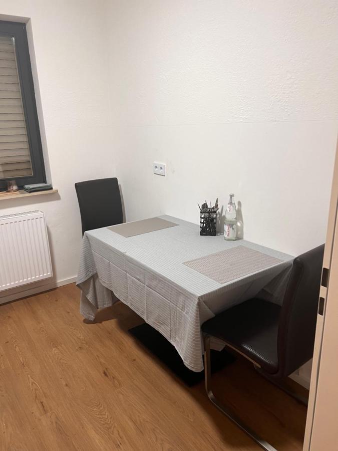 Ferienwohnung In Top Lage Von Aalen Bagian luar foto