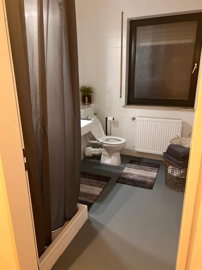 Ferienwohnung In Top Lage Von Aalen Bagian luar foto
