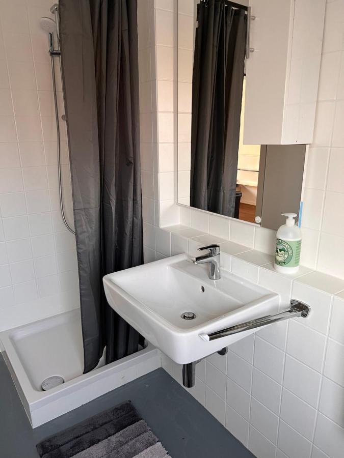Ferienwohnung In Top Lage Von Aalen Bagian luar foto